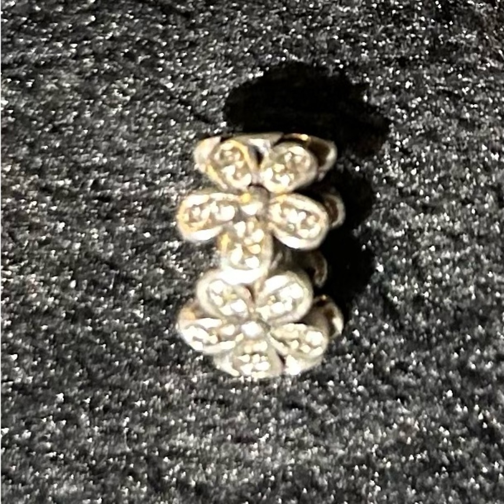 Pandora flower charm